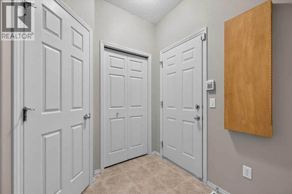 254 Panamount Close NW - 19
