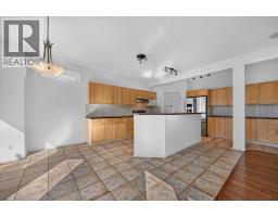 4pc Bathroom - 254 Panamount Close Nw, Calgary, AB T3K5P6 Photo 10