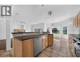 4pc Bathroom - 254 Panamount Close Nw, Calgary, AB T3K5P6 Photo 13