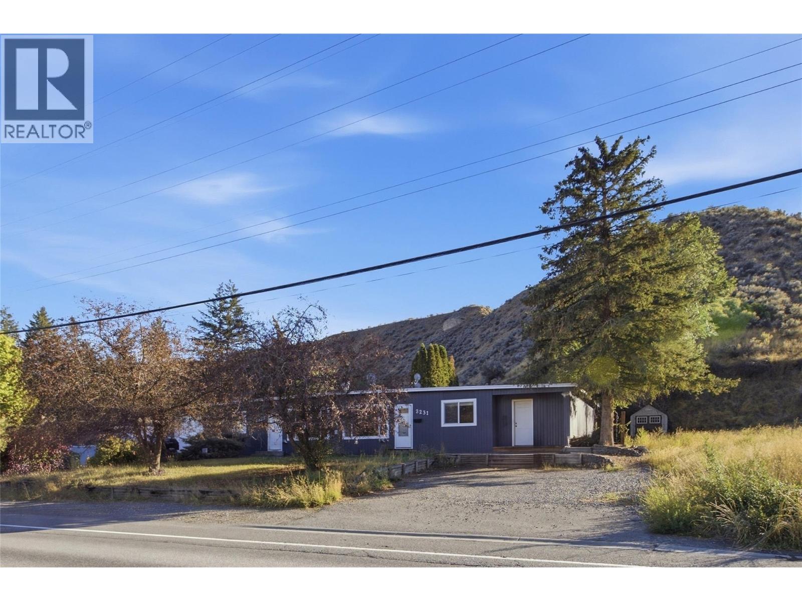 2231/2233 Valleyview Drive - 1