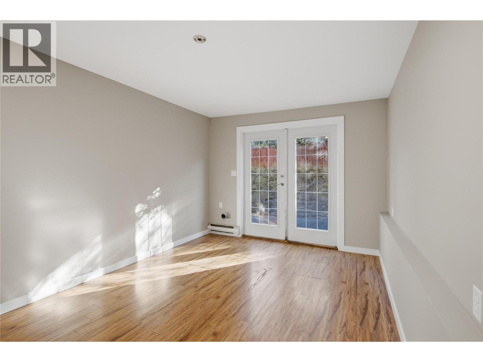 2231/2233 Valleyview Drive - Image 8
