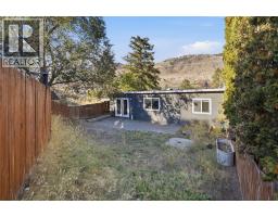 4pc Bathroom - 2231/2233 Valleyview Drive, Kamloops, BC V2C4C8 Photo 12