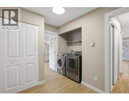 Primary Bedroom - 2231/2233 Valleyview Drive, Kamloops, BC V2C4C8 Photo 7