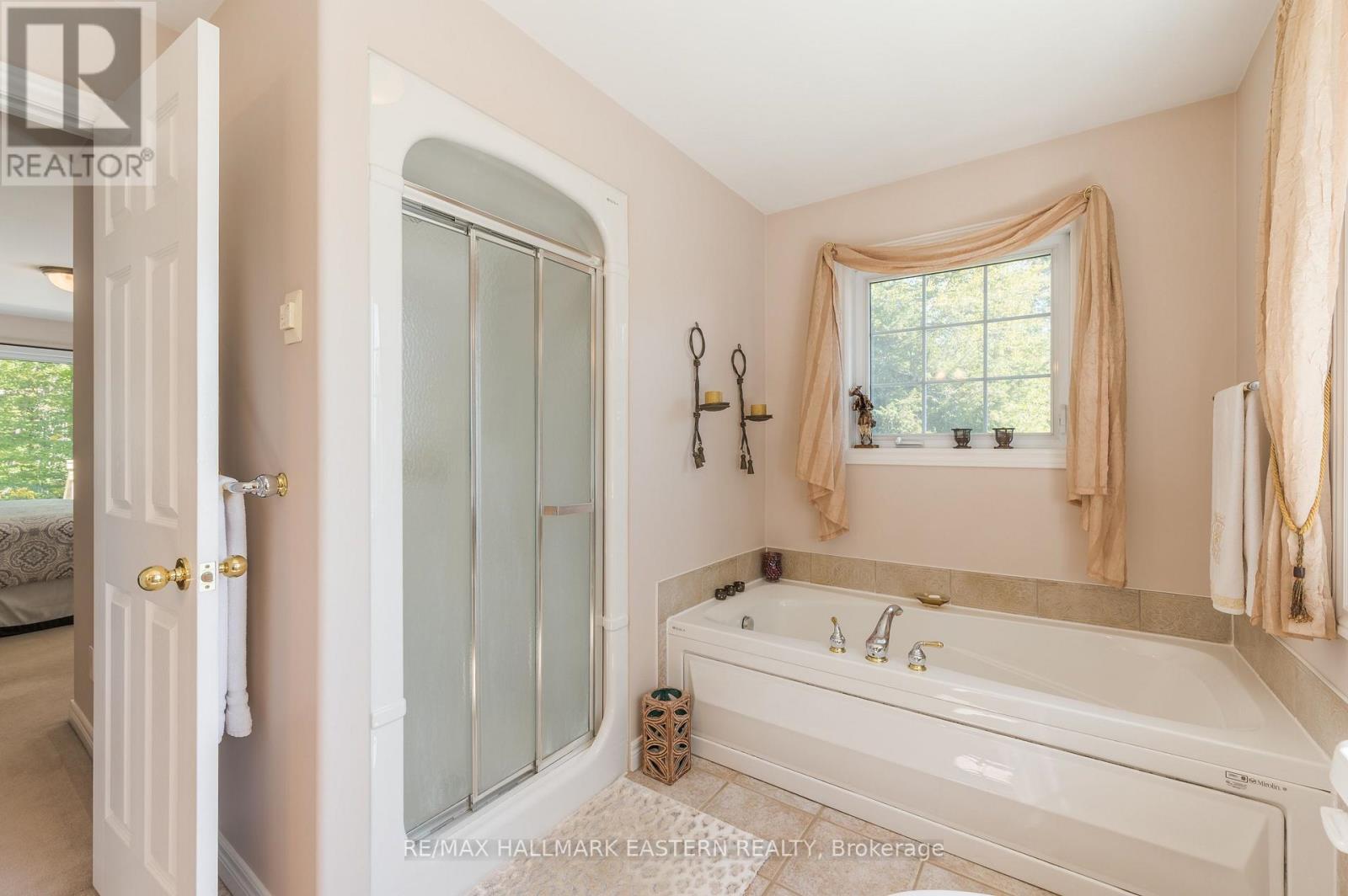 27 WOODLAND TRAIL - Image 24