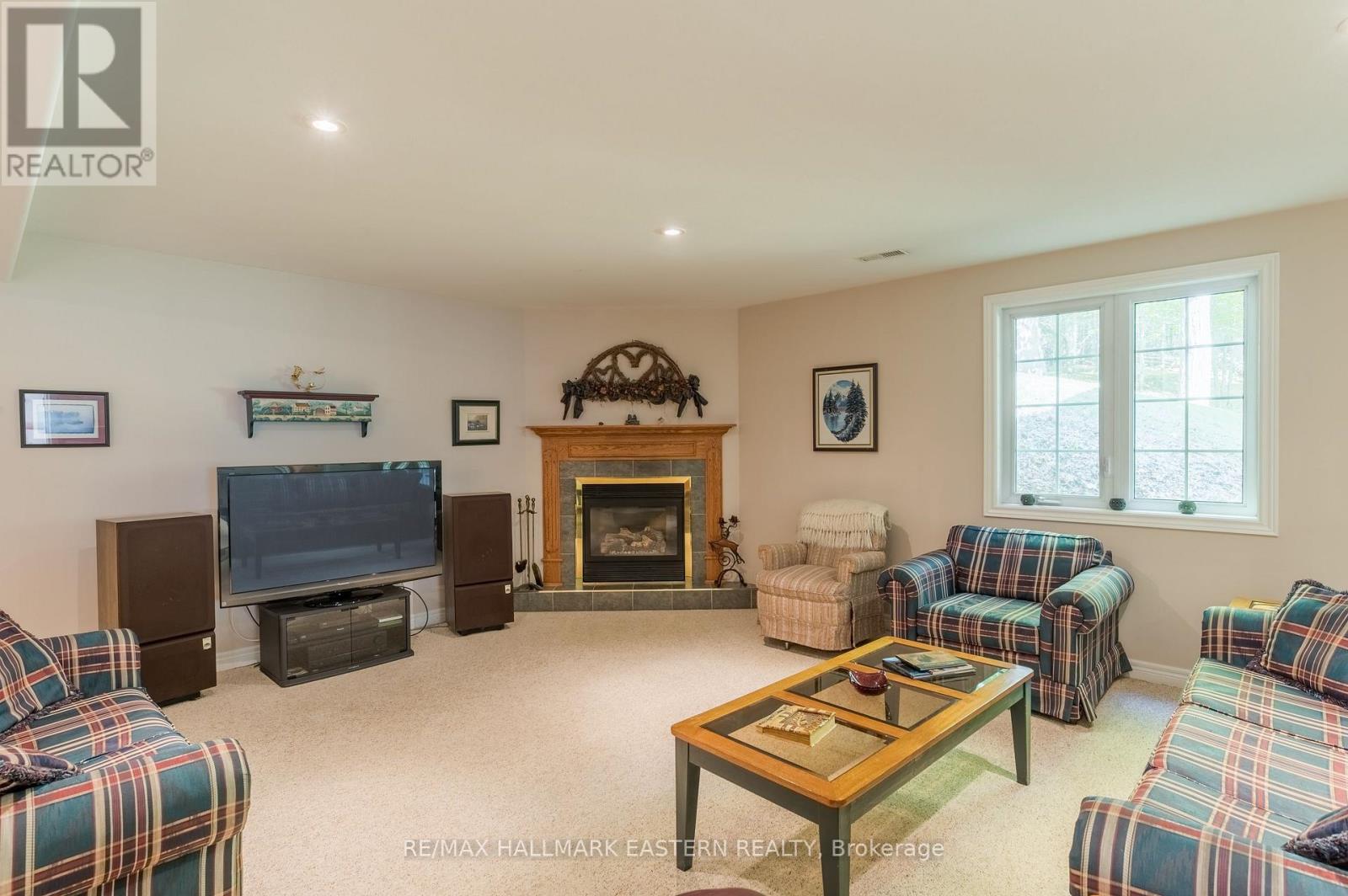 27 WOODLAND TRAIL - Image 30