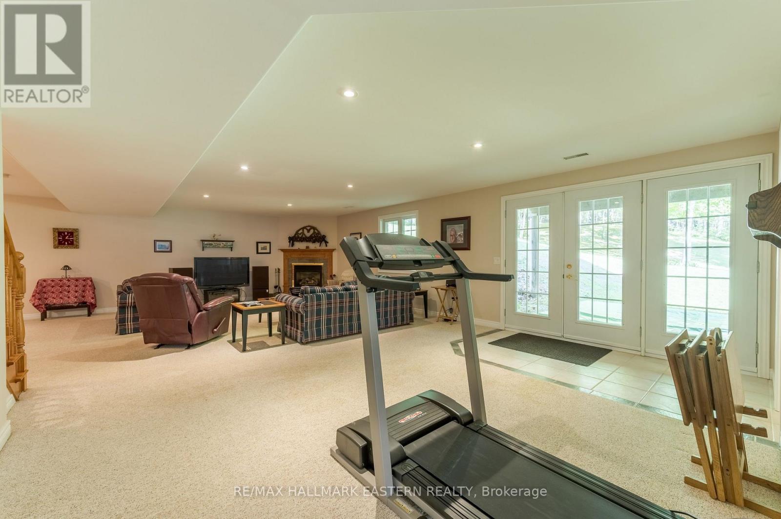 27 WOODLAND TRAIL - Image 31