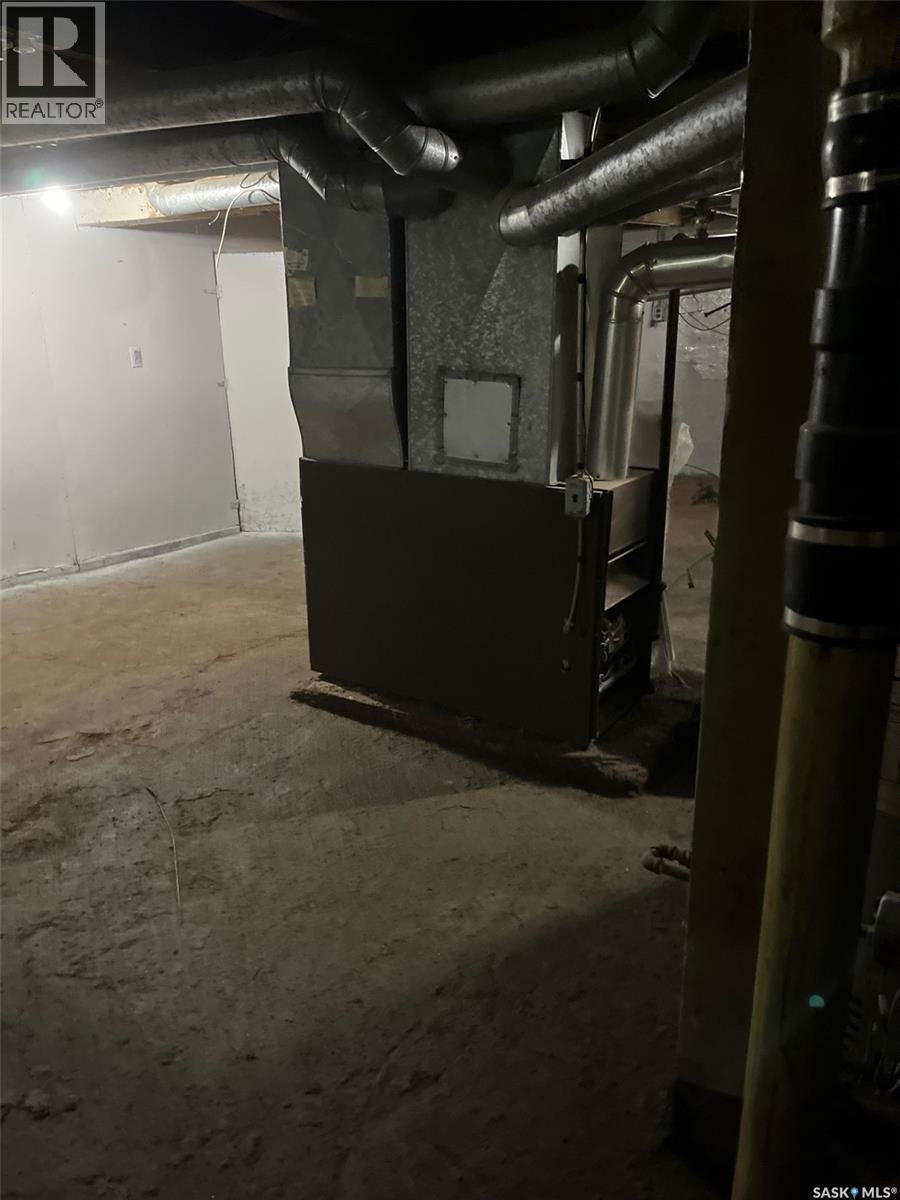704 West AVENUE, Kamsack — photo 17
