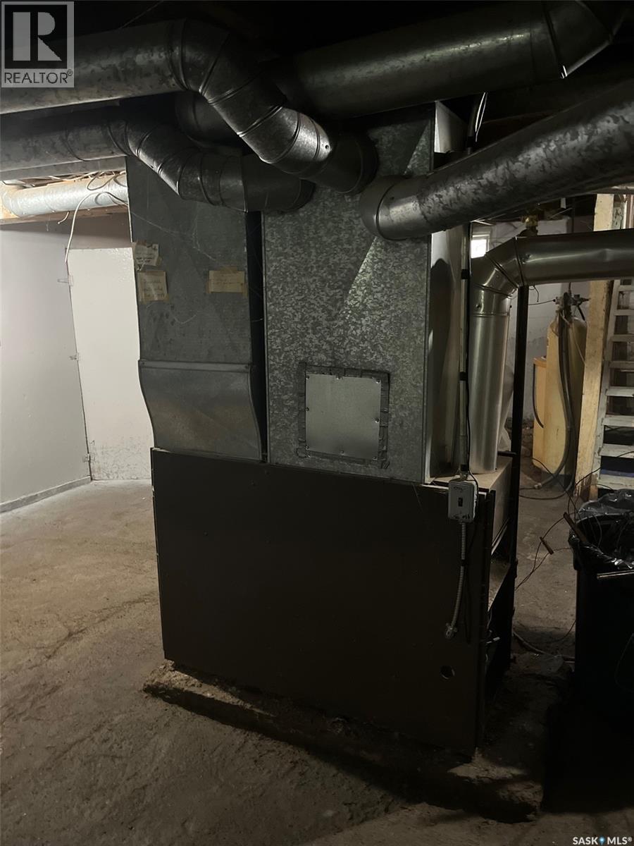 704 West AVENUE, Kamsack — photo 18