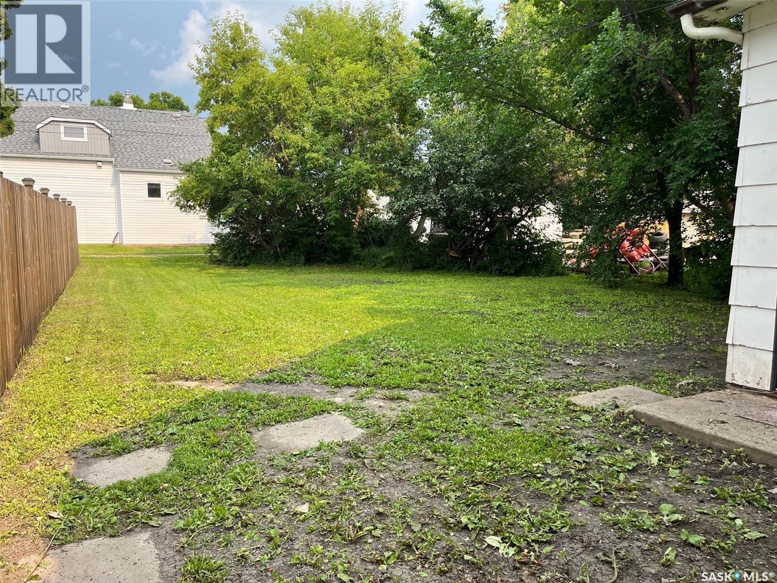 704 West AVENUE, Kamsack — photo 3