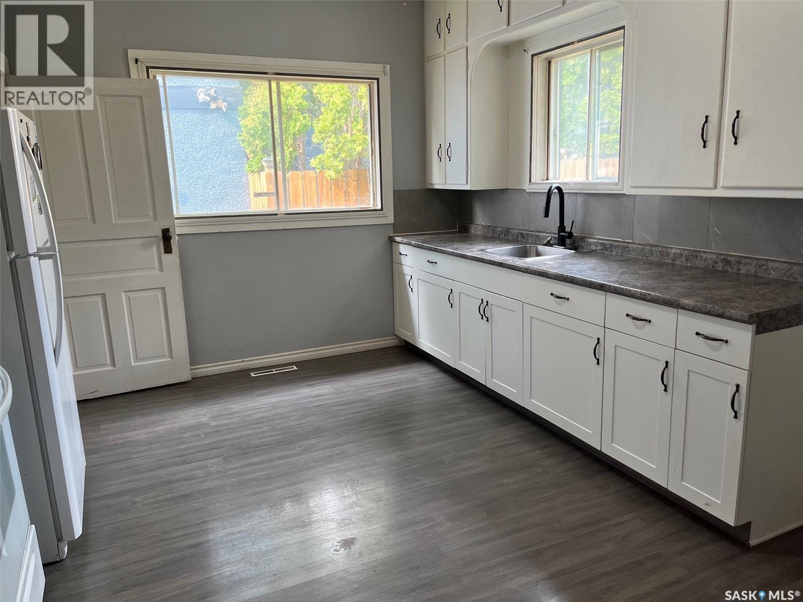 704 West AVENUE - 7