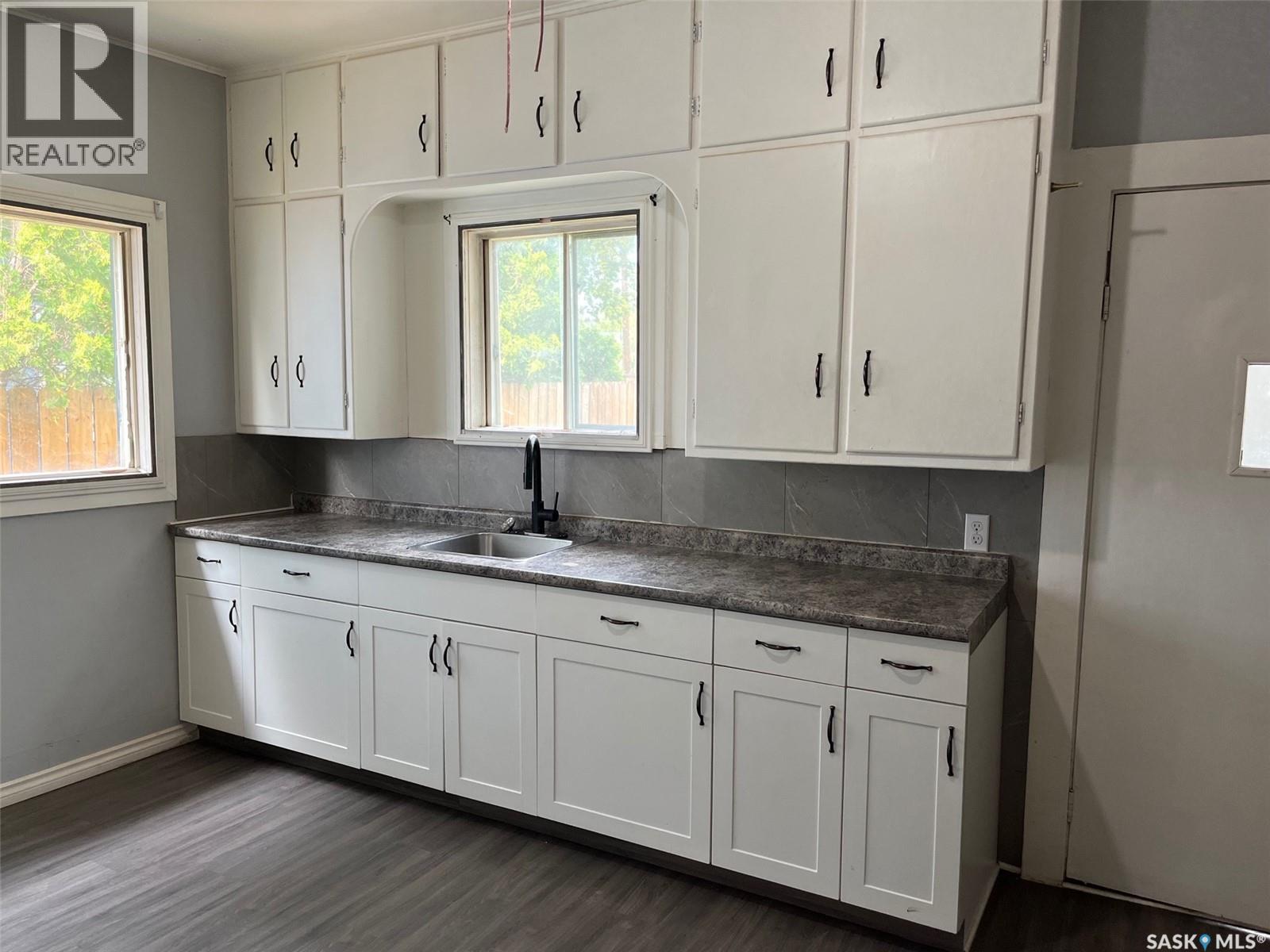 704 West AVENUE, Kamsack — photo 8