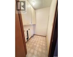 713 Healy Avenue, Radville, SK S0C2G0 Photo 10