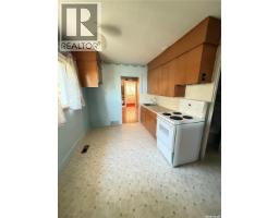 Laundry room - 713 Healy Avenue, Radville, SK S0C2G0 Photo 8