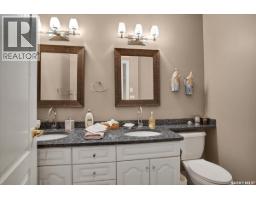 310 Saskatchewan Crescent W, Saskatoon, SK S7M0A4 Photo 36
