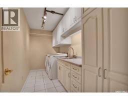 310 Saskatchewan Crescent W, Saskatoon, SK S7M0A4 Photo 41