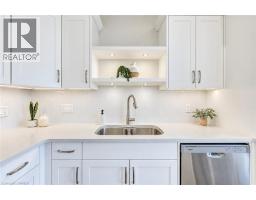 224 Renaissance Drive, St  Thomas, ON N5R0C1 Photo 12