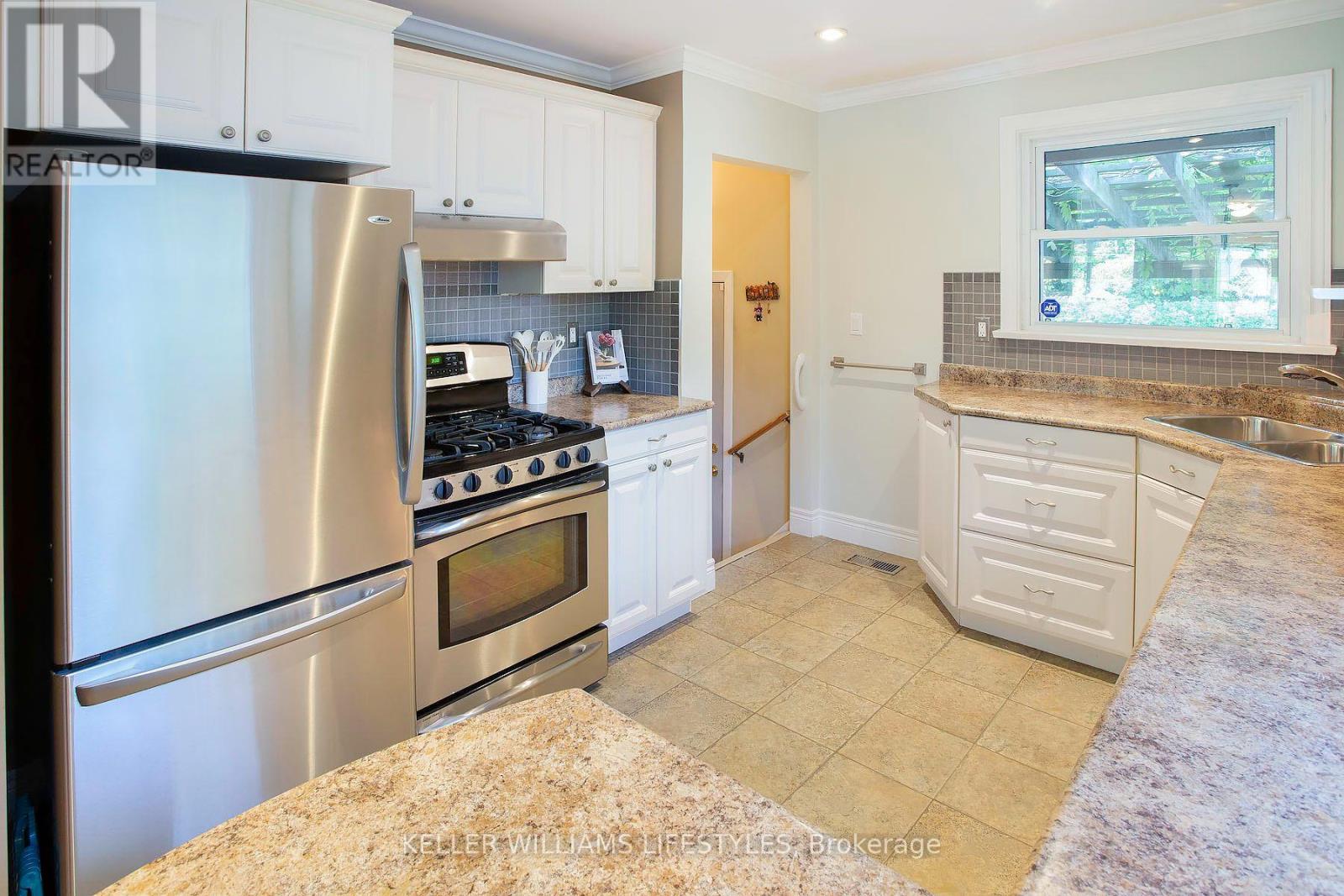 155 TROWBRIDGE AVENUE, London South (South D) — photo 12