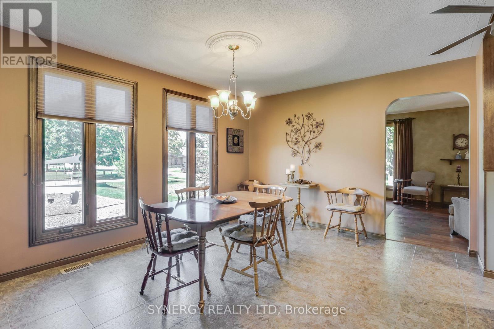 456 SAULSBURY STREET - 19