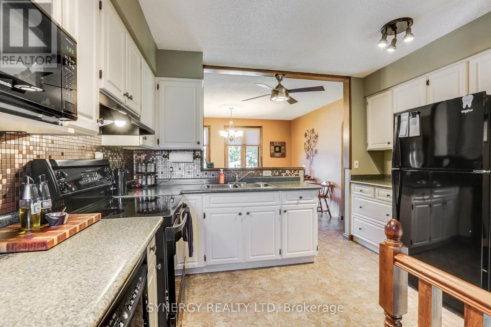 456 SAULSBURY STREET - 24