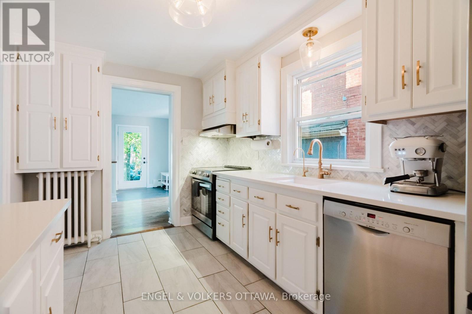 198 STANLEY AVENUE - 22