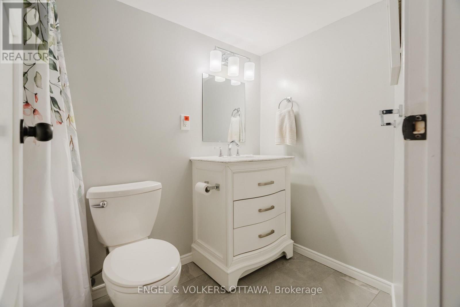 198 STANLEY AVENUE - 43