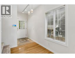 16 Varsity Estates Gardens NW - photo 2