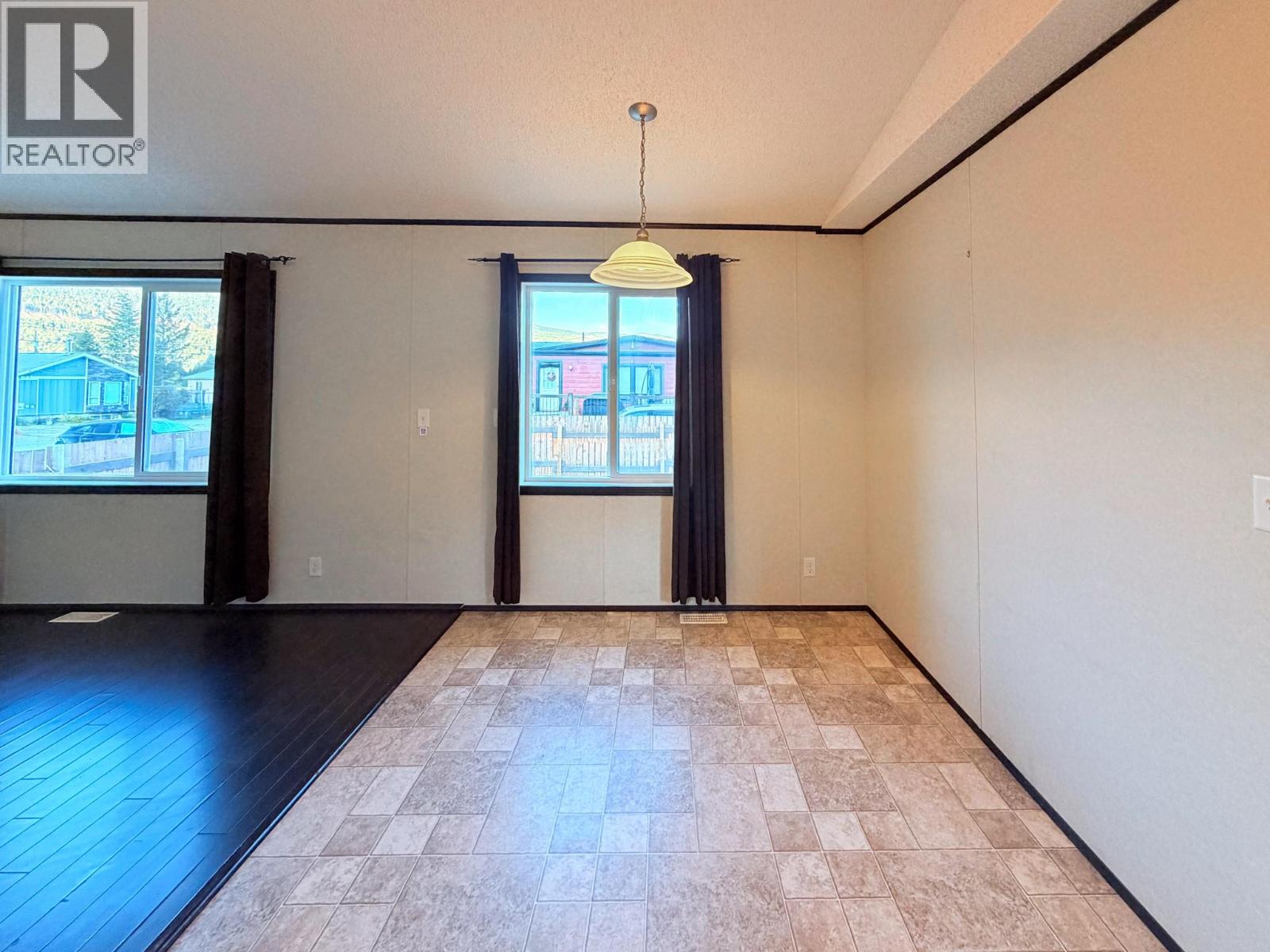 4821 CRESCENTWOOD Drive - 8