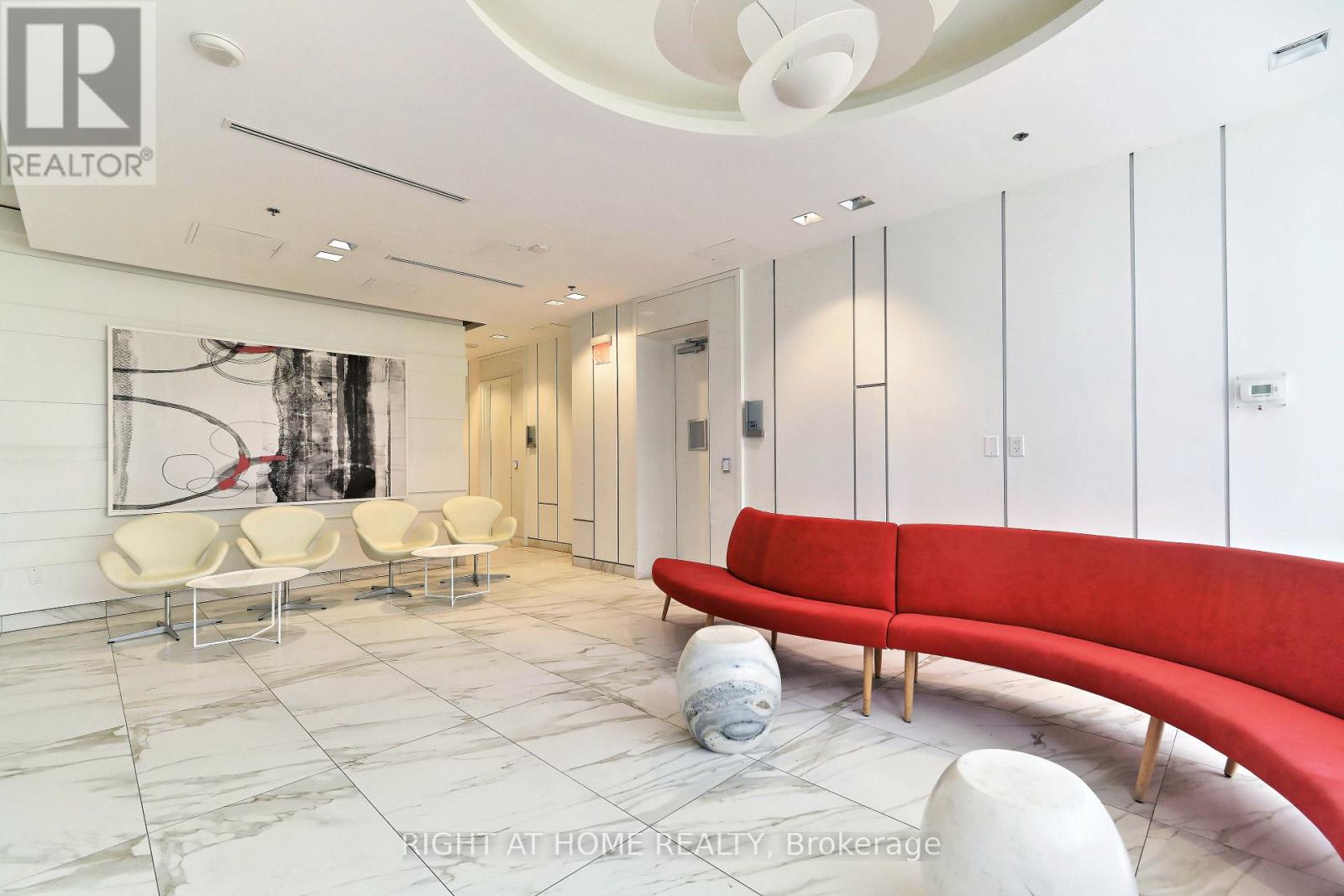 #708 14 YORK STREET - 25