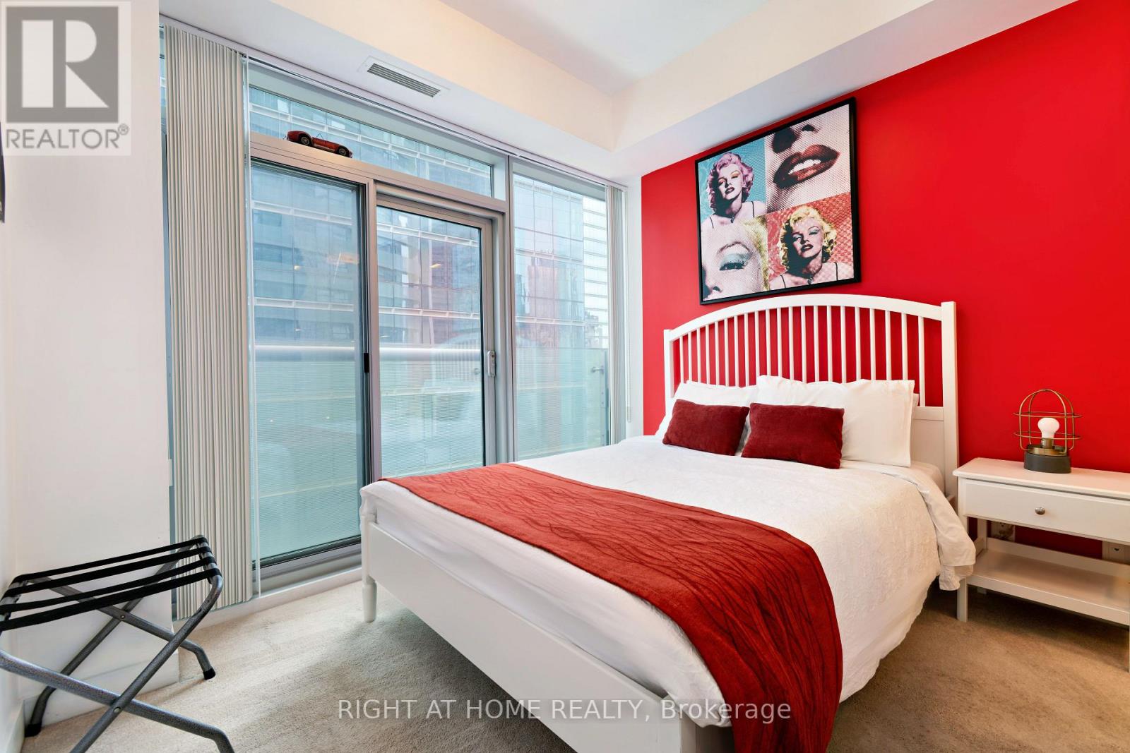 #708 14 YORK STREET - 9