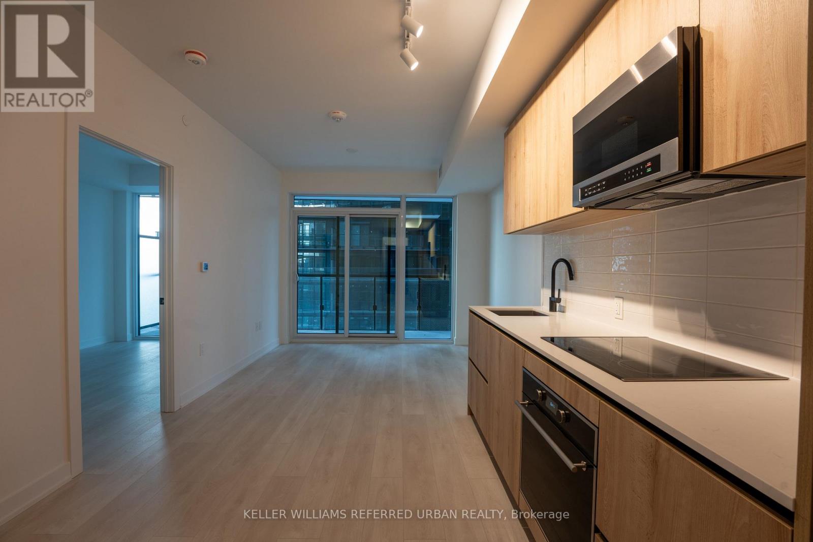 N1301 - 117 BROADWAY AVENUE N, Toronto (Mount Pleasant West)
