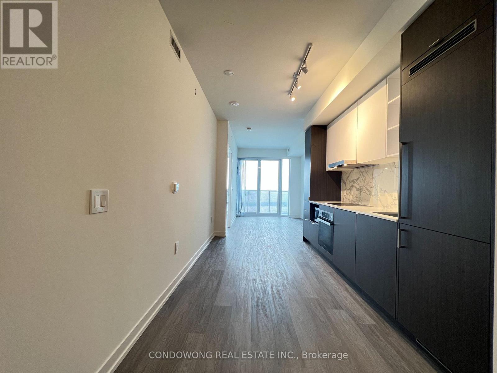7510 - 55 COOPER STREET, Toronto (Waterfront Communities) — photo 3