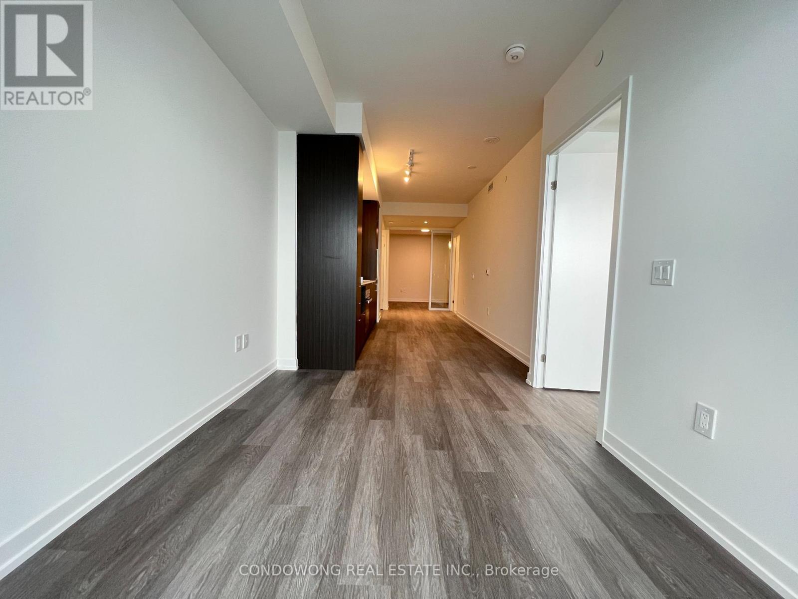 7510 - 55 COOPER STREET, Toronto (Waterfront Communities) — photo 4
