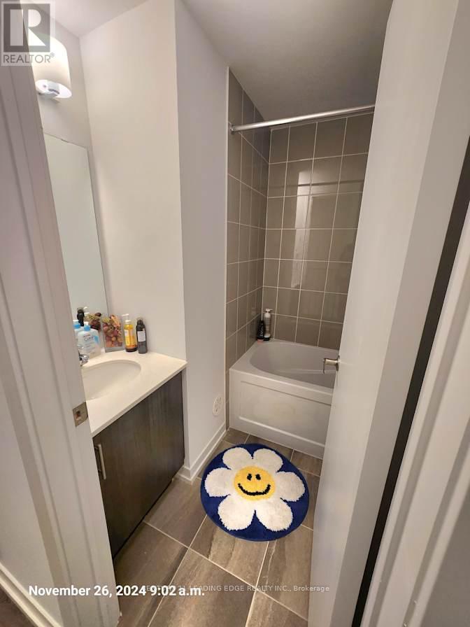 ROOM 5 - 9 SPRUCE PINES CRESCENT, Toronto (Victoria Village) — photo 6