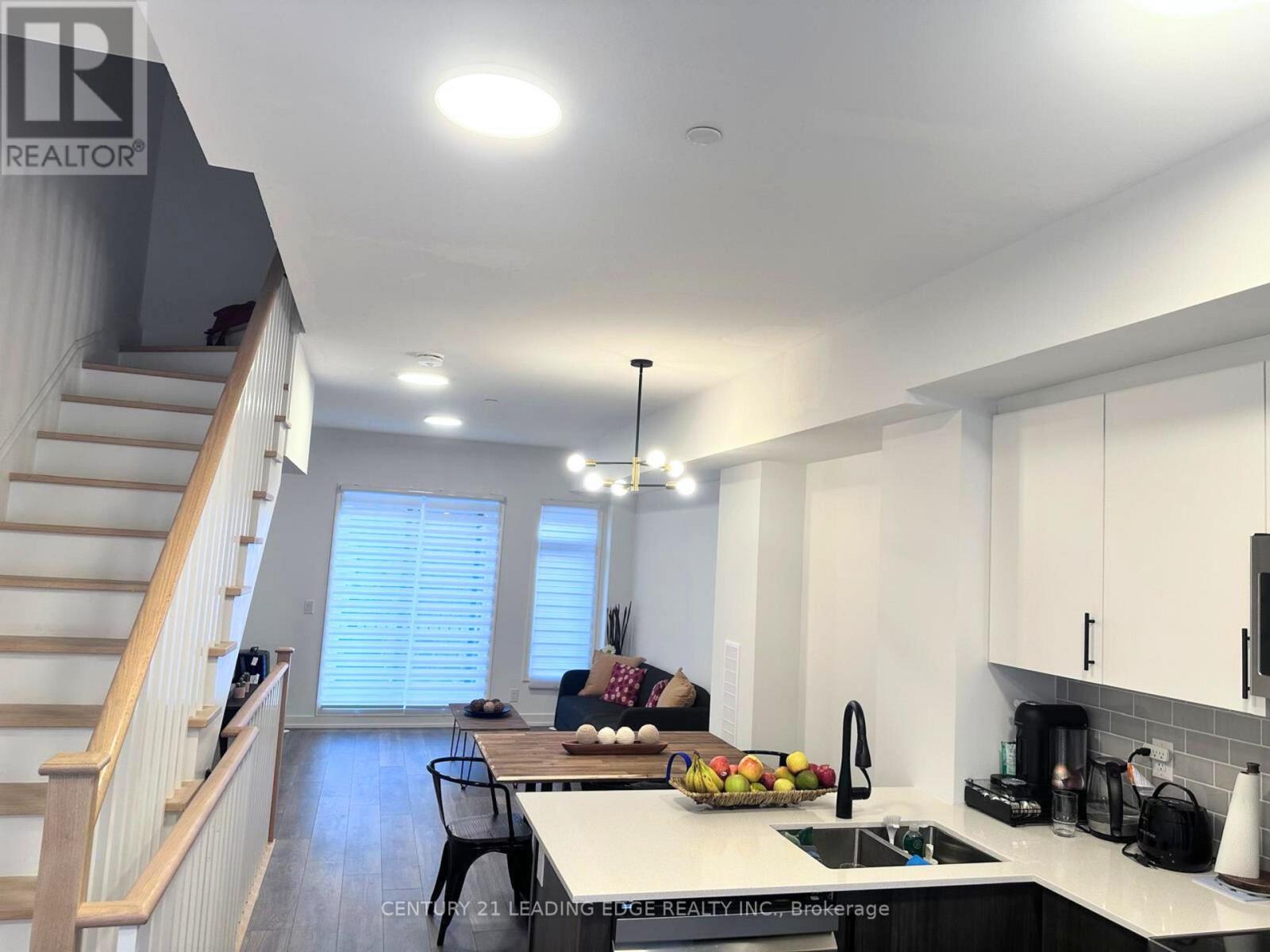 ROOM 5 - 9 SPRUCE PINES CRESCENT, Toronto (Victoria Village) — photo 9