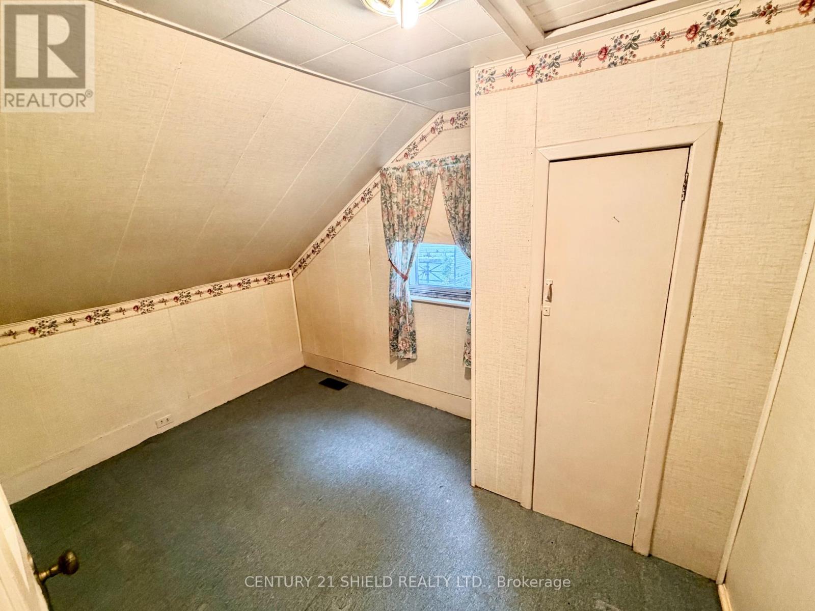 419 BEDFORD STREET - 12