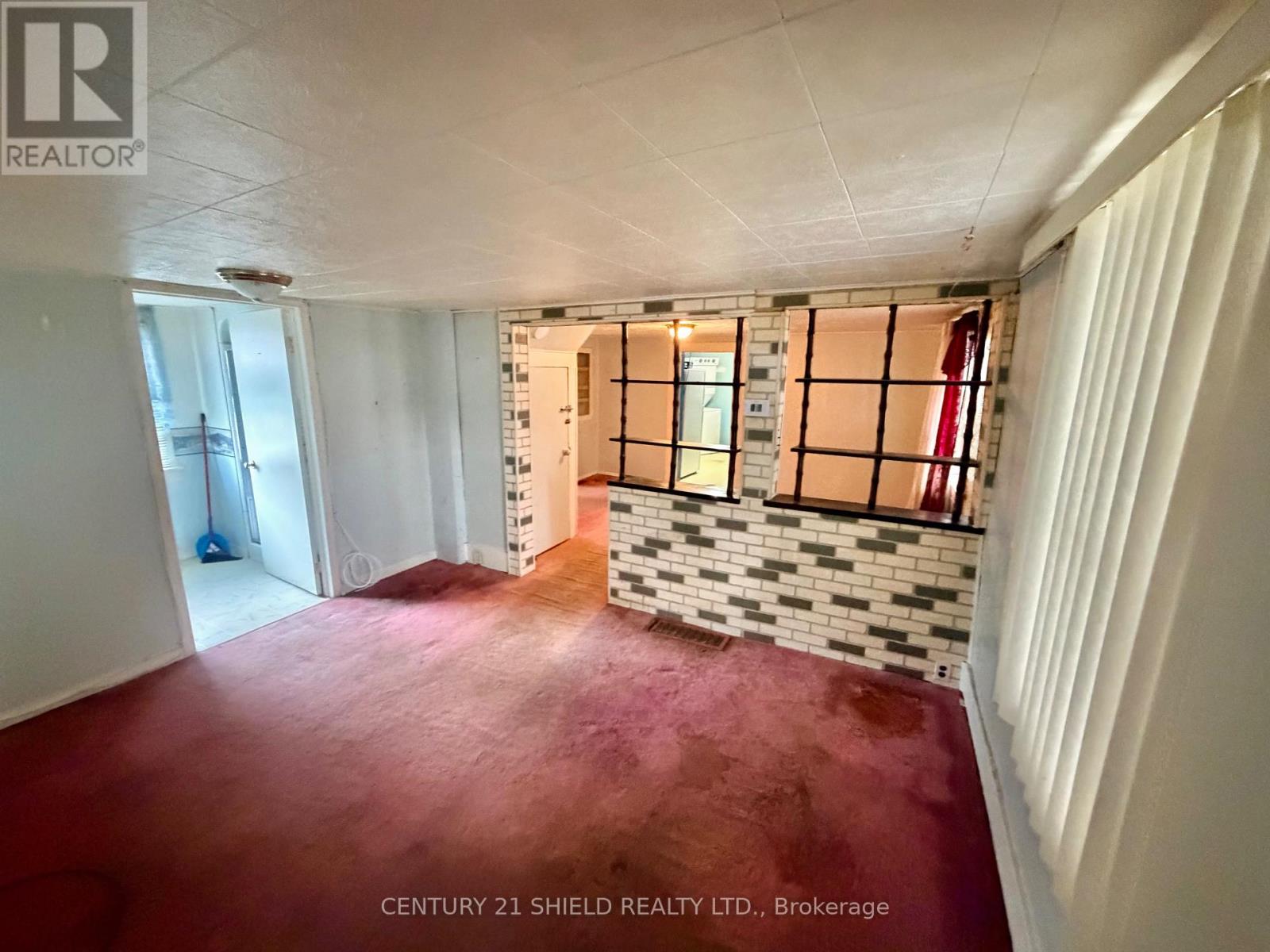 419 BEDFORD STREET - 9