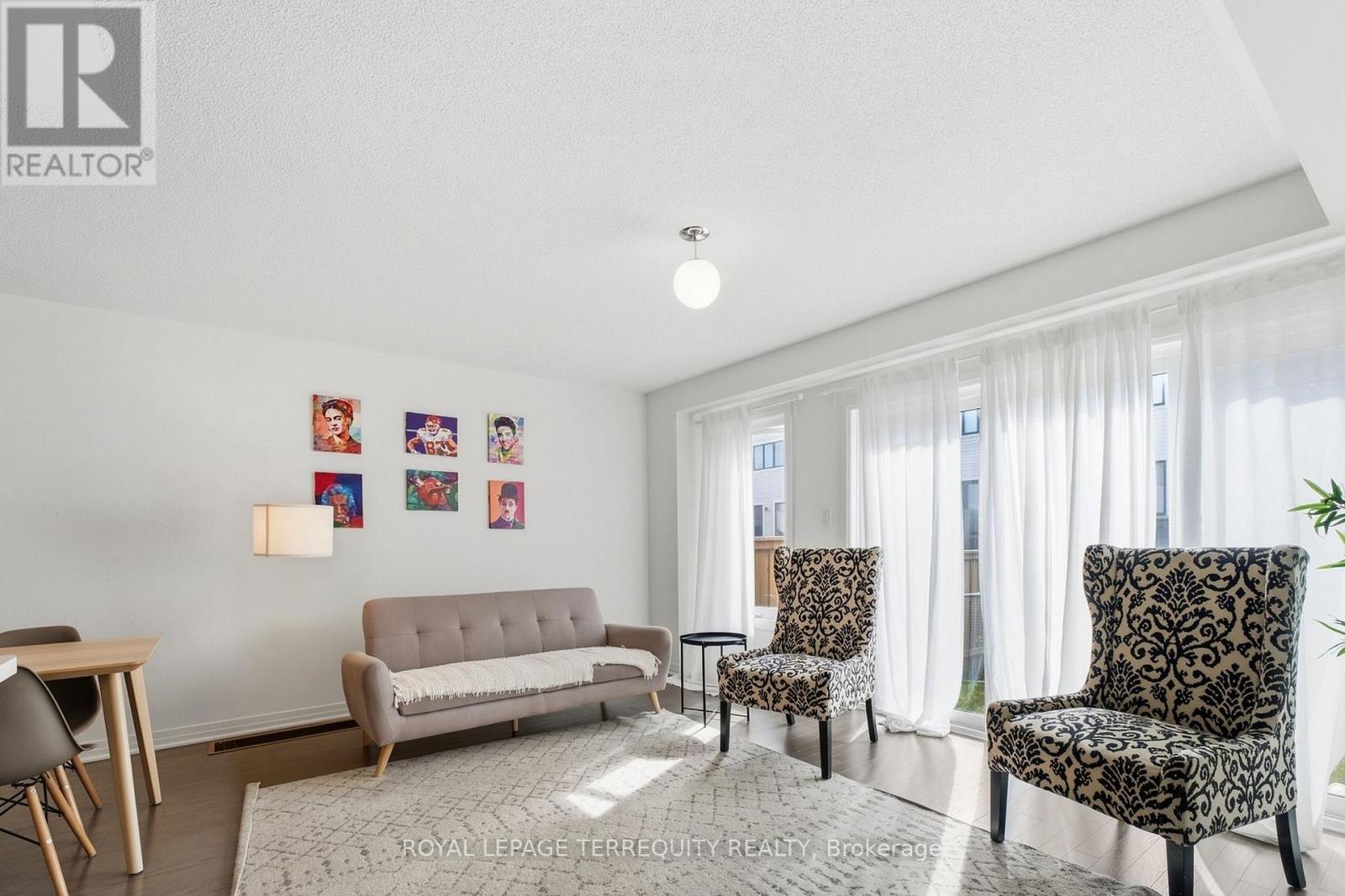 129 SAILORS LANDING - 10