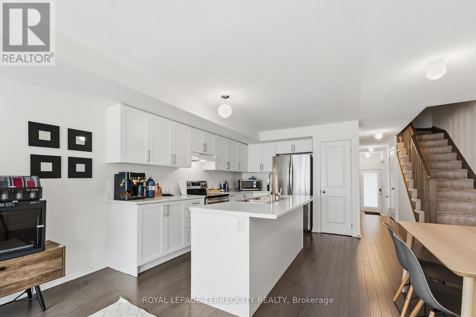 129 SAILORS LANDING, Clarington (Bowmanville) — photo 12