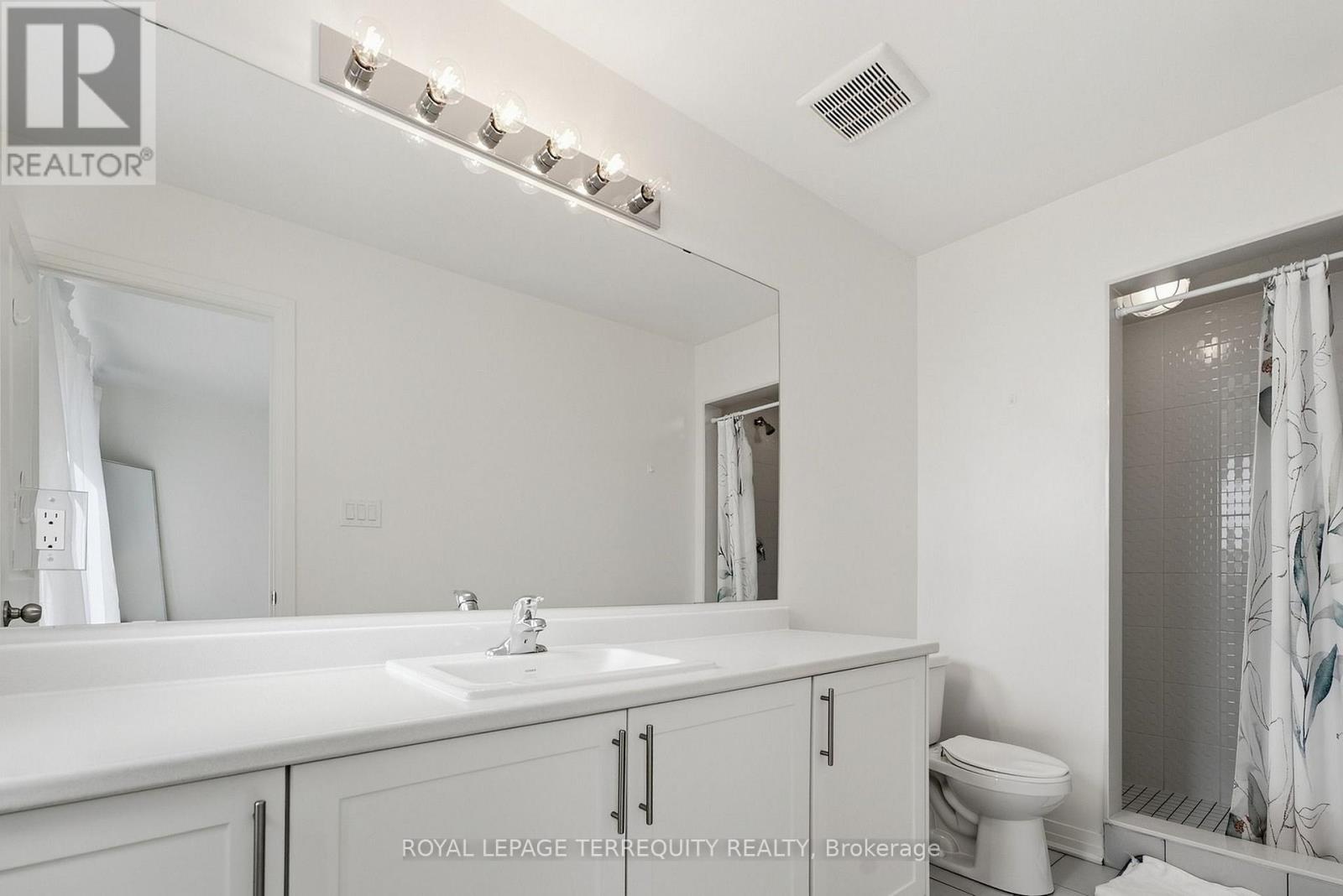 129 Sailors Landing, Clarington, ON photo 18