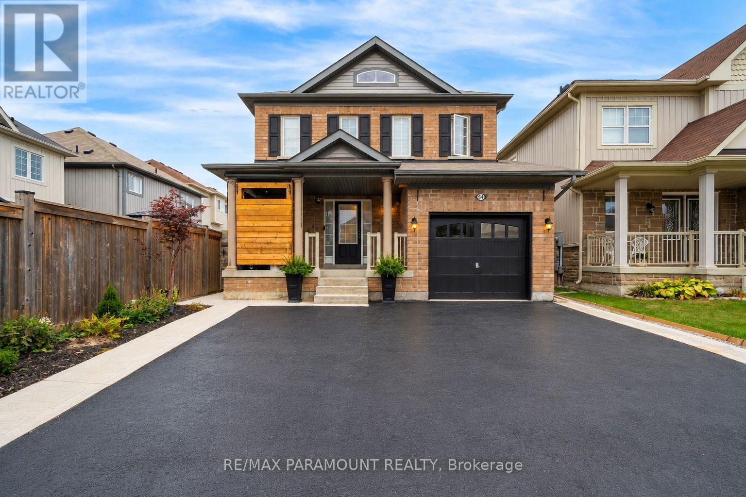 54 SIDNEY RUNDLE AVENUE, Clarington (Bowmanville)