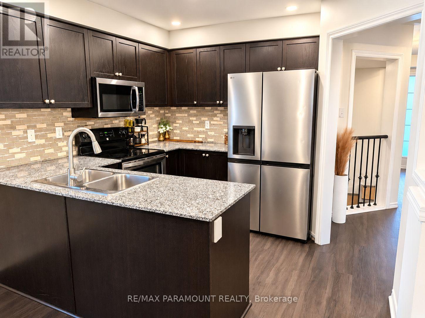 54 SIDNEY RUNDLE AVENUE, Clarington (Bowmanville) — photo 12