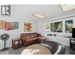 Bedroom - 4615 31 Avenue Ne, Calgary, AB T1Y1G8 Photo 6