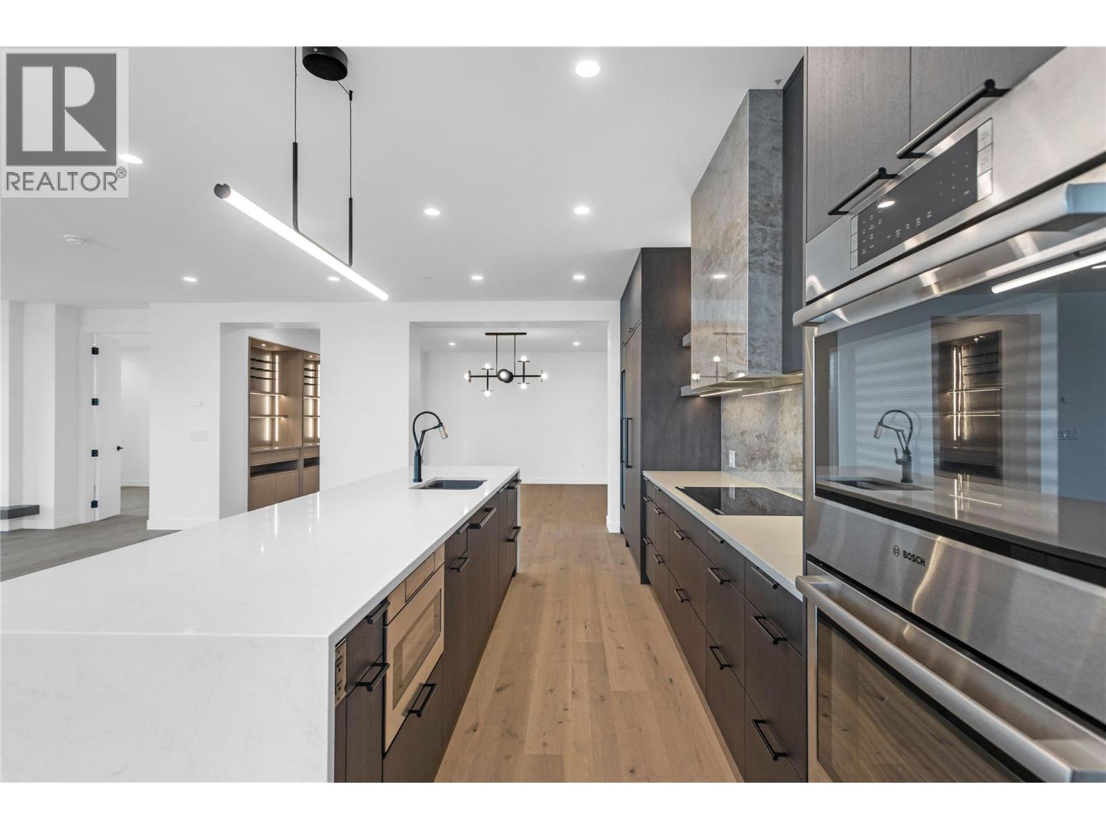 3300 Lakeshore Road Unit# PH1406, Kelowna