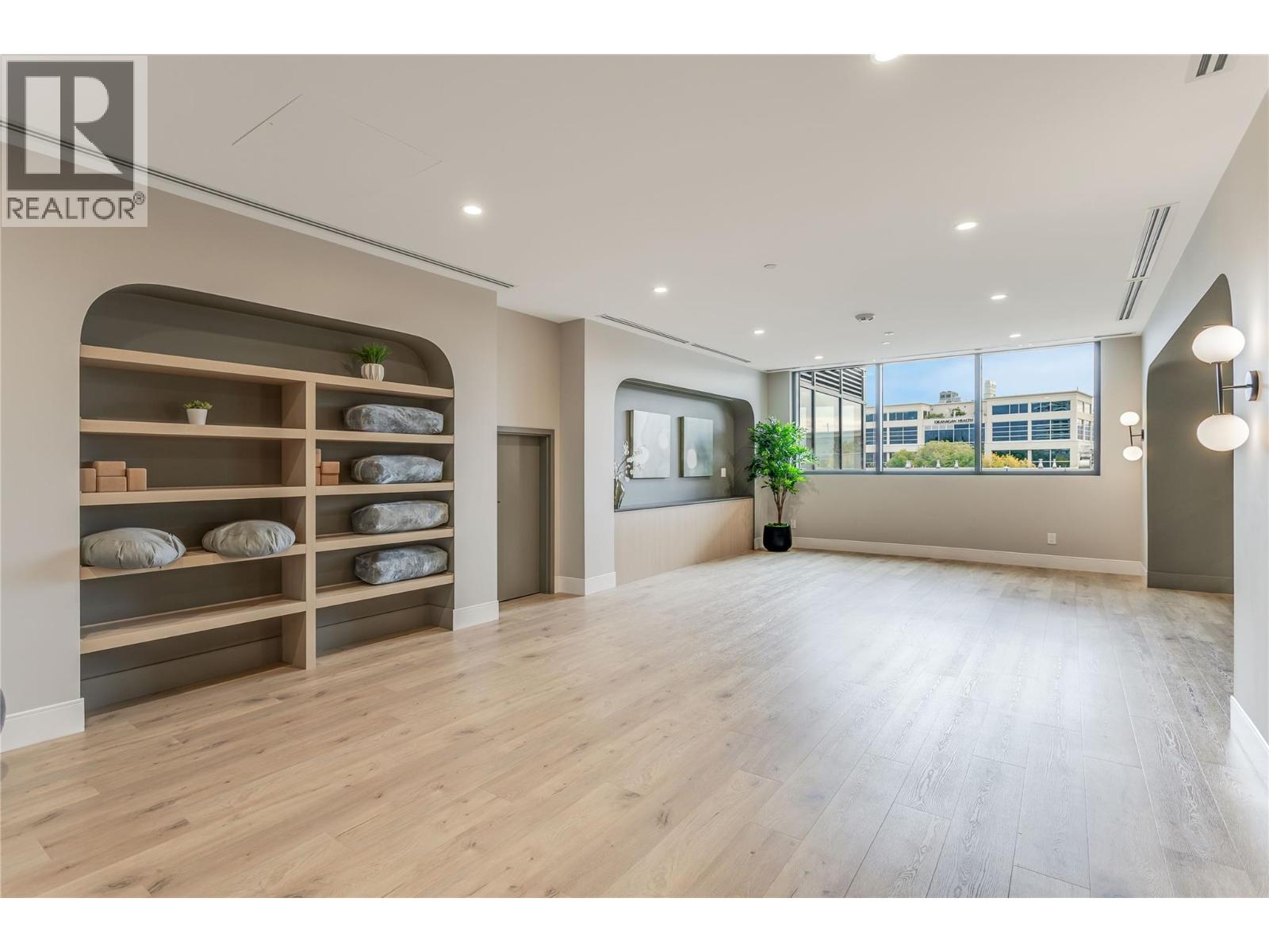 3300 Lakeshore Road Unit# PH1406, Kelowna