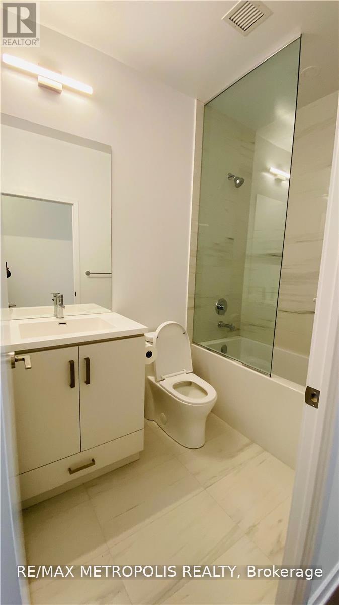 211 - 10 HONEYCRISP CRESCENT, Vaughan (Vaughan Corporate Centre) — photo 4