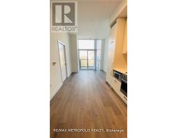 211 - 10 Honeycrisp Crescent, Vaughan, ON L4K0M7 Photo 10