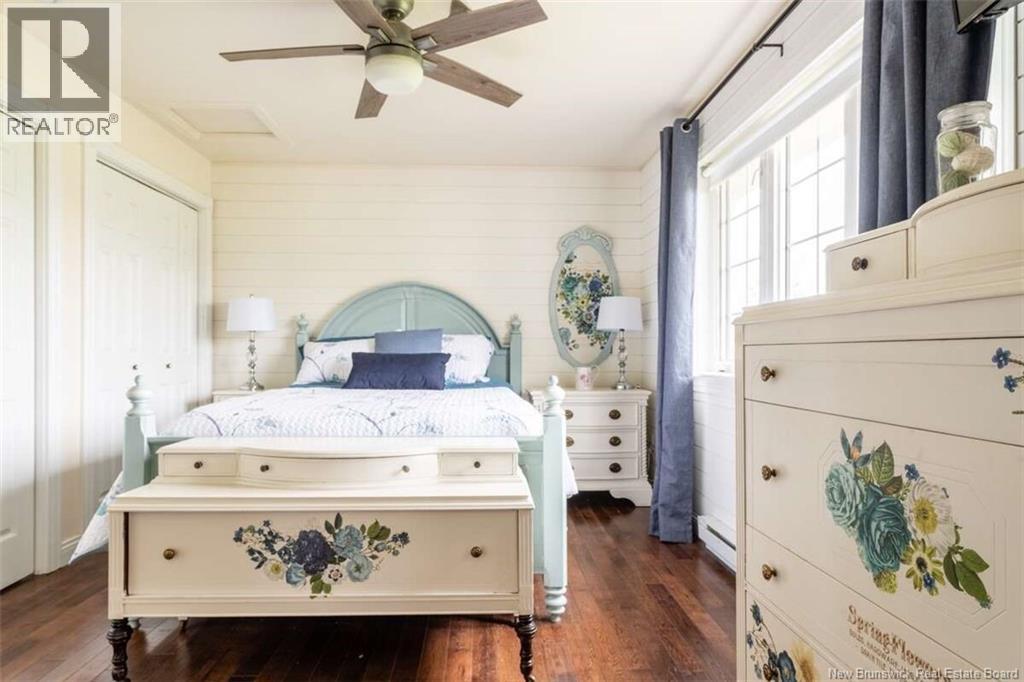 16 Spence's Beach Road - 32