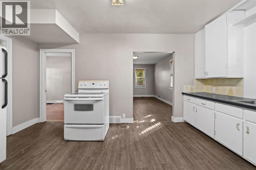 5212 52 Street - Image 9