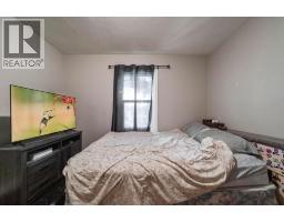 4828 52A Street, Camrose — photo 12