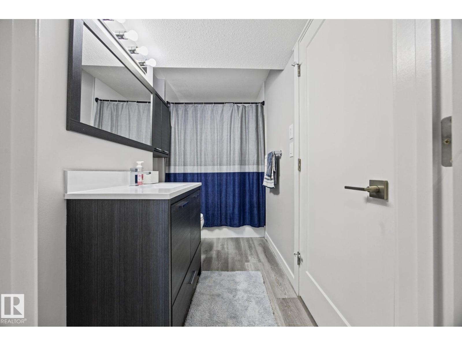 78 AINSLEY WY - 37